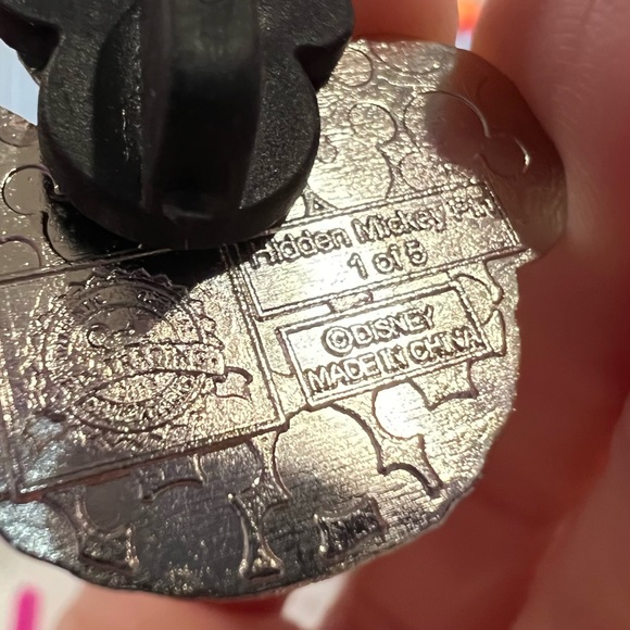 Disney Pin 2013 Duffy Bear Goofy Hat Hidden Mickey 1 Of 5 - Picture 4 of 5